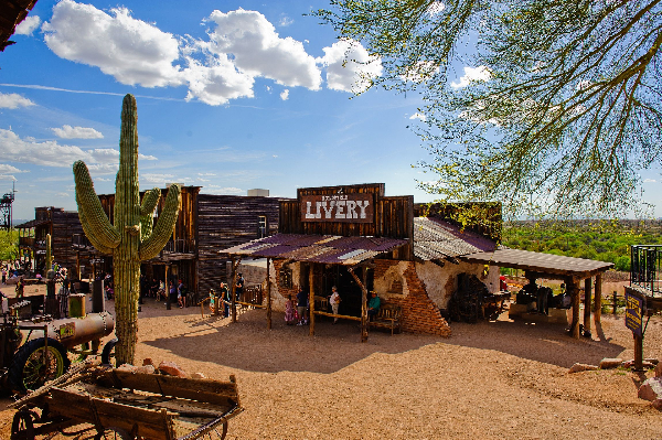 Goldfield Ghost Town (c) VISIT MESA