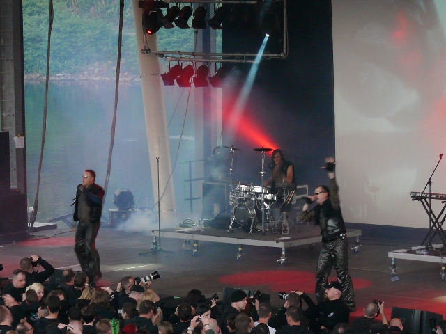 Front 242