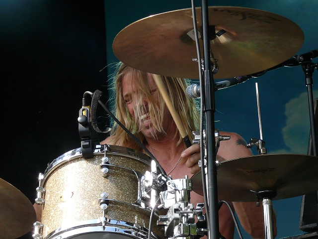 Taylor Hawkins & The Coattail Riders