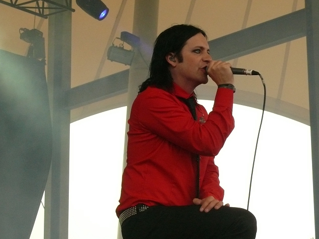 Apoptygma Berzerk