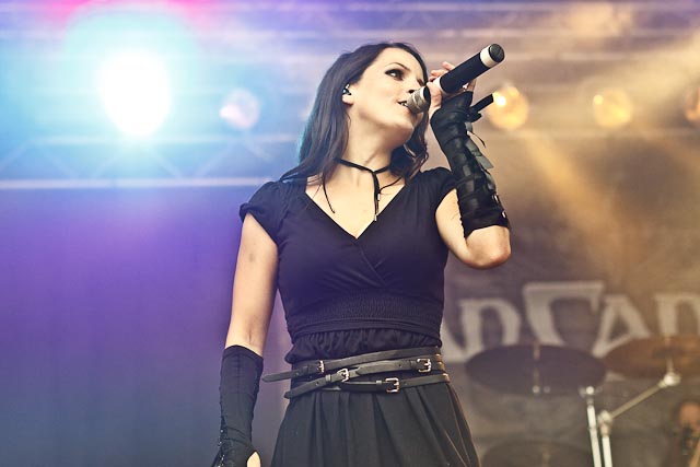 VAN CANTO