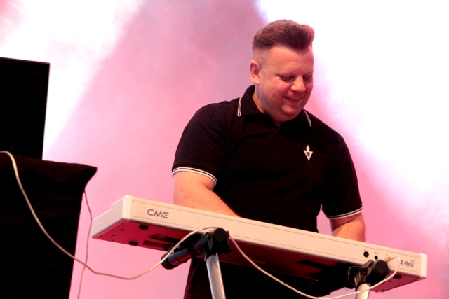 VNV Nation