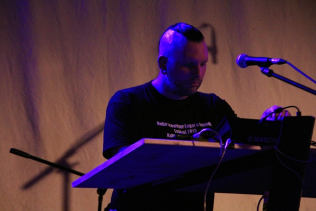 ES 23