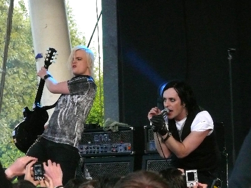 Apoptygma Berzerk