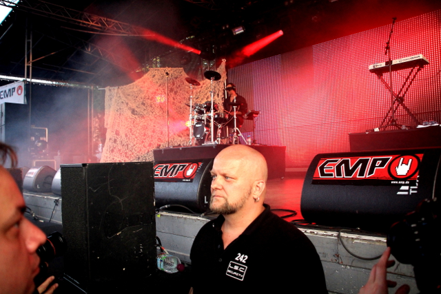 Front 242