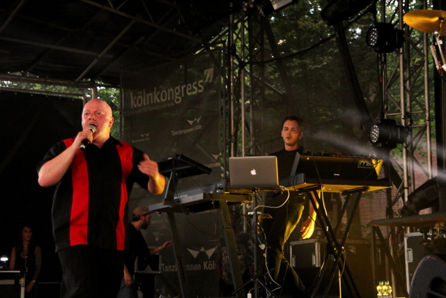 VNV Nation