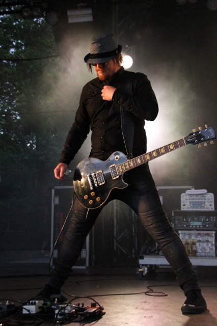 Apoptygma Berzerk