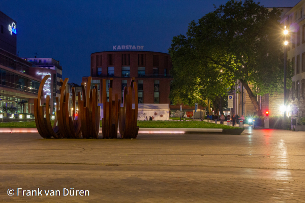 Duisburg Knig-Heinrich-Platz bei Nacht