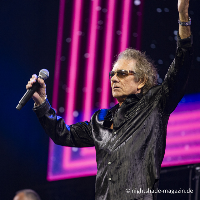 Starship feat. Mickey Thomas