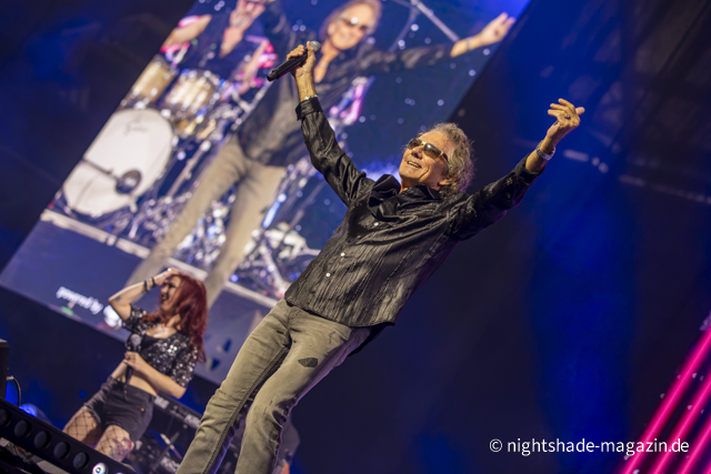 Starship feat. Mickey Thomas