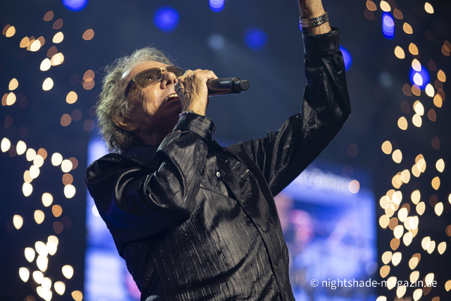 Starship feat. Mickey Thomas