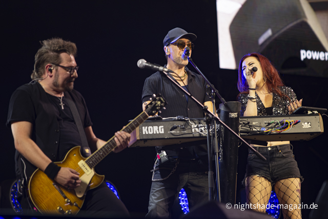 Starship feat. Mickey Thomas