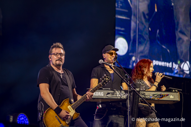 Starship feat. Mickey Thomas