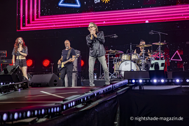 Starship feat. Mickey Thomas