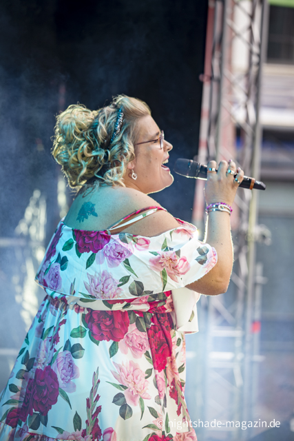 Janine MarX