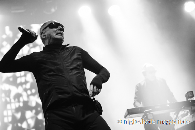 Front 242