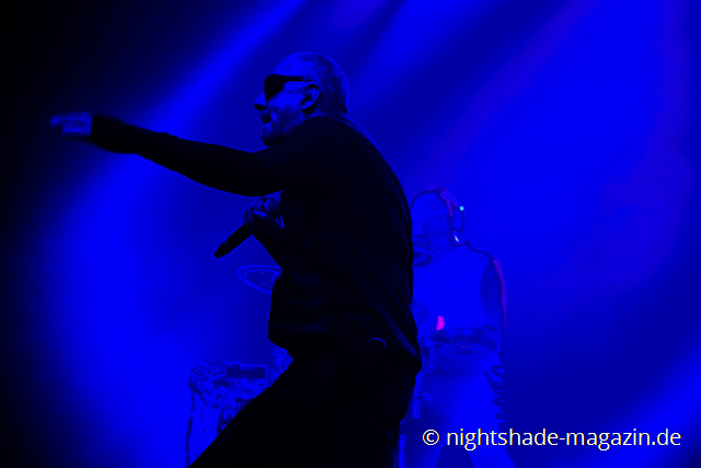 Front 242