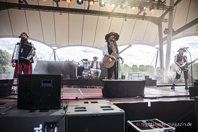 Mr. Hurley & Die Pulveraffen