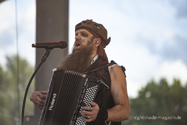 Mr. Hurley & Die Pulveraffen