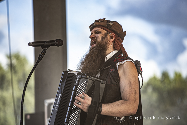 Mr. Hurley & Die Pulveraffen