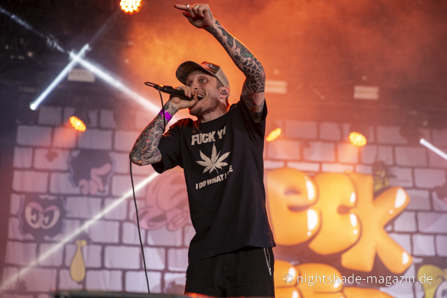Neck Deep