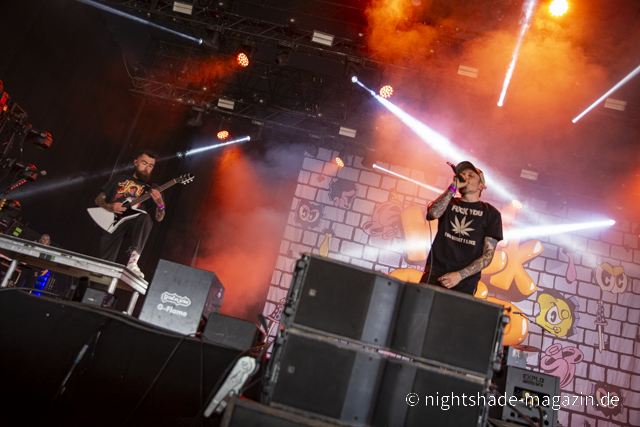 Neck Deep