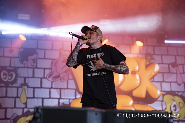 Neck Deep