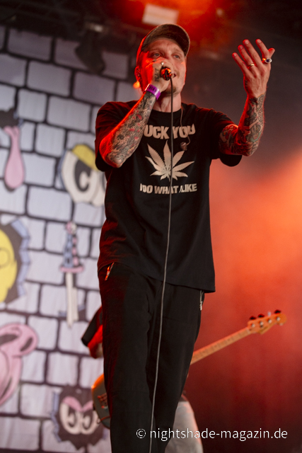 Neck Deep