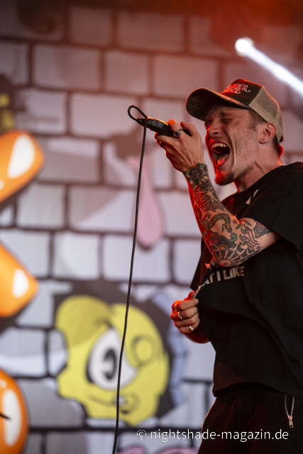 Neck Deep