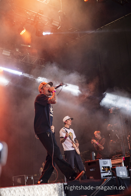 Neck Deep