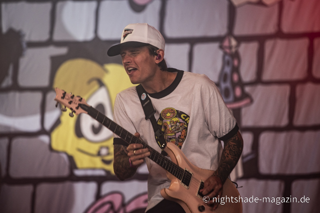Neck Deep