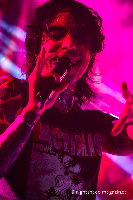 Lacrimas Profundere