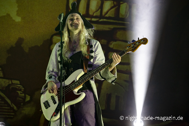 Mr. Hurley & die Pulveraffen