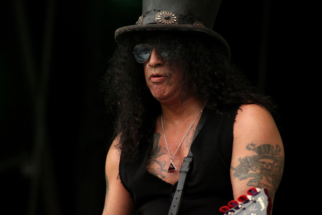 Slash featuring Myles Kennedy
