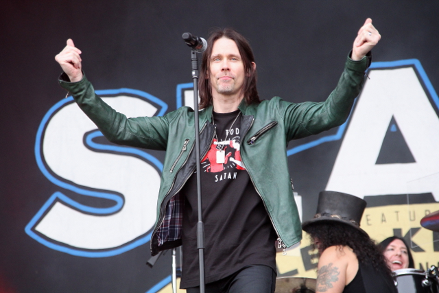 Slash featuring Myles Kennedy