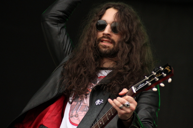 Slash featuring Myles Kennedy