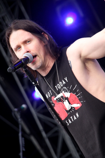 Slash featuring Myles Kennedy