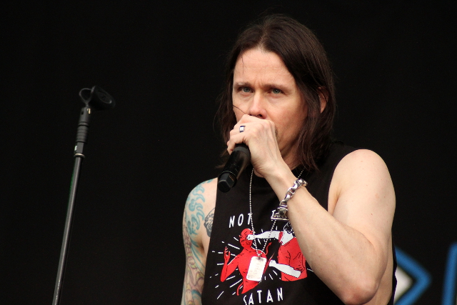 Slash featuring Myles Kennedy