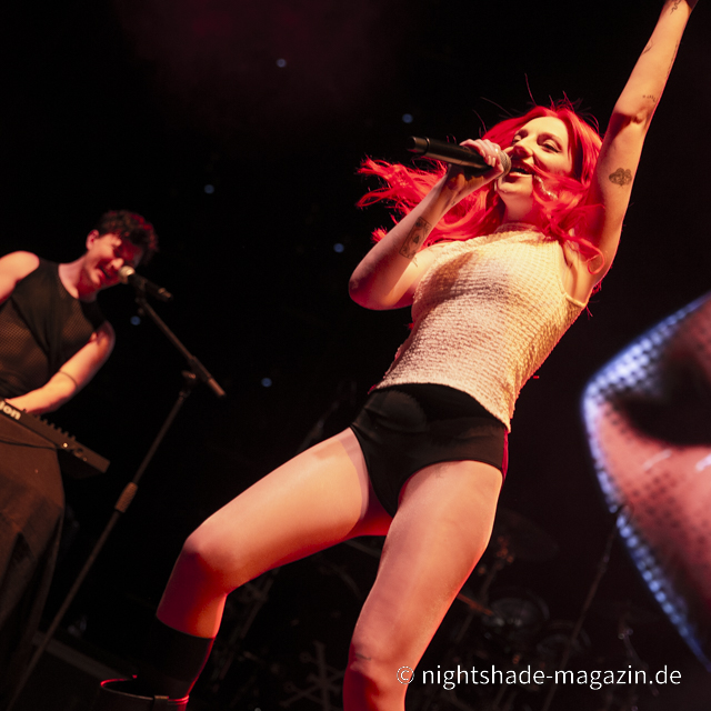 Sophie And The Giants