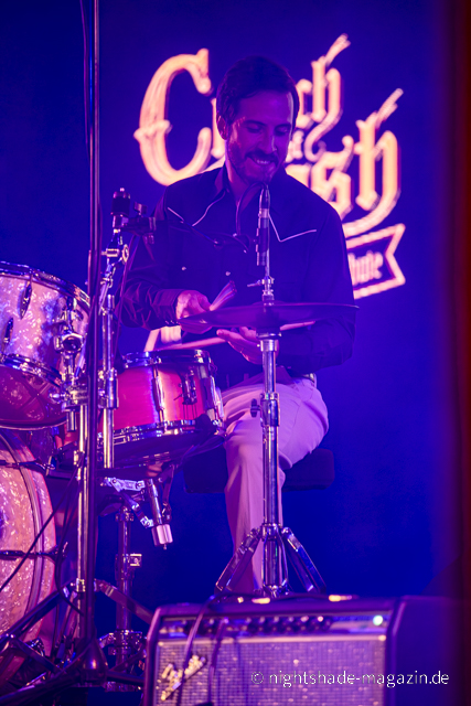 Best of Cash, Lewis & more