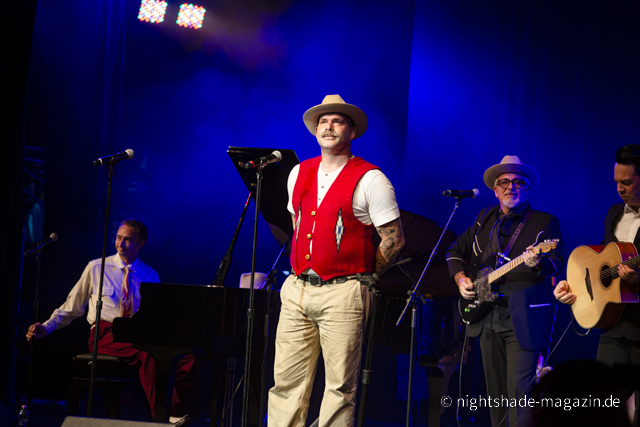 Best of Cash, Lewis & more