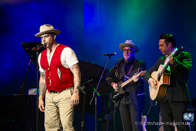 Best of Cash, Lewis & more