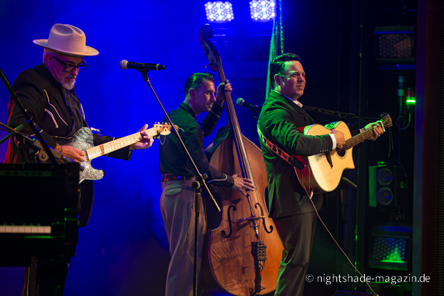 Best of Cash, Lewis & more