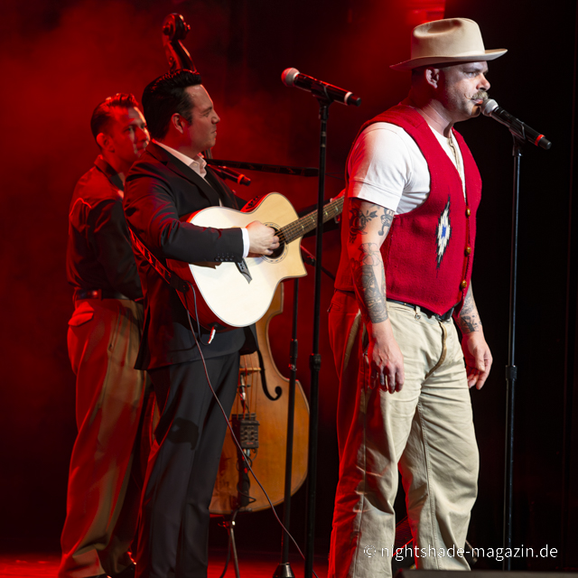 Best of Cash, Lewis & more