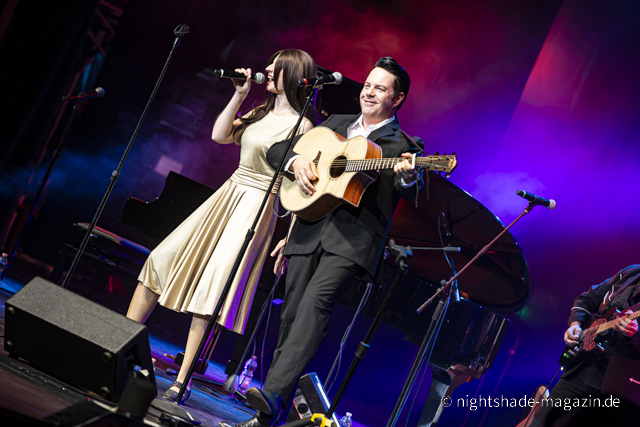 Best of Cash, Lewis & more