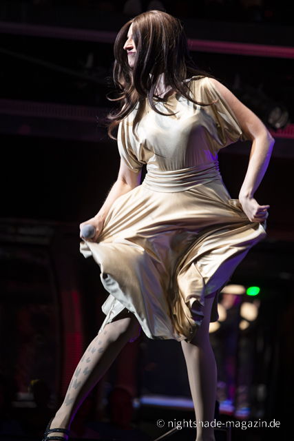 Best of Cash, Lewis & more