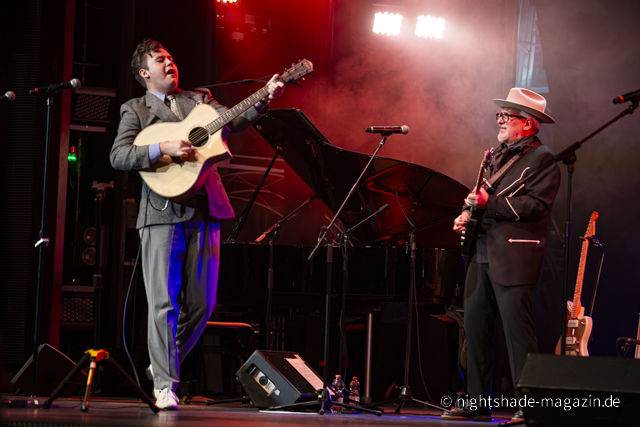 Best of Cash, Lewis & more