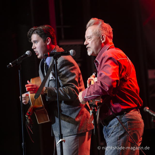 Best of Cash, Lewis & more