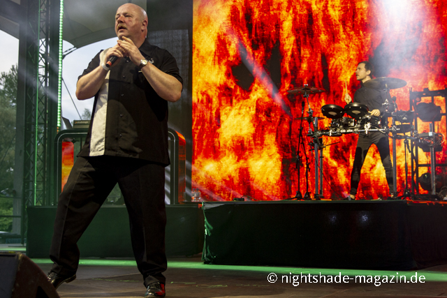 VNV Nation