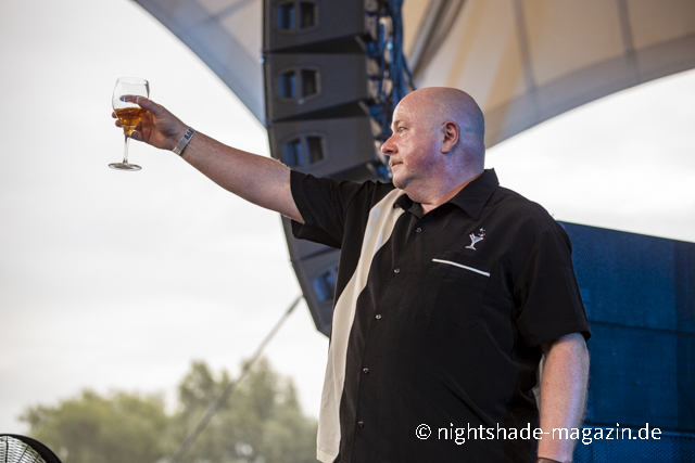 VNV Nation